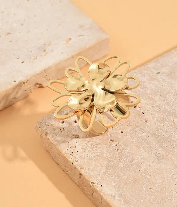 Bague dorée Fleur et Trèfle