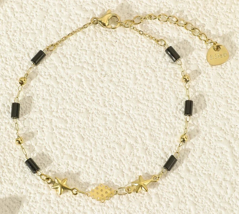 Chaine anneau & perles noires