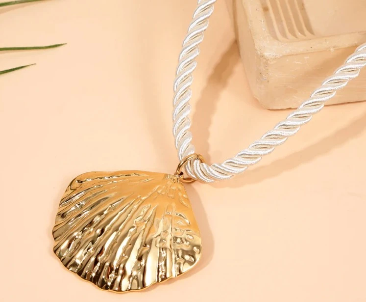 Collier Coquillage Doré